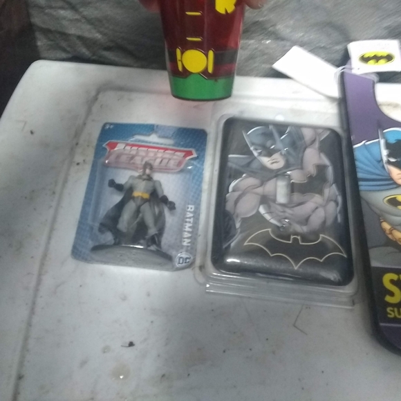 DC stuff - Picture 2 of 4